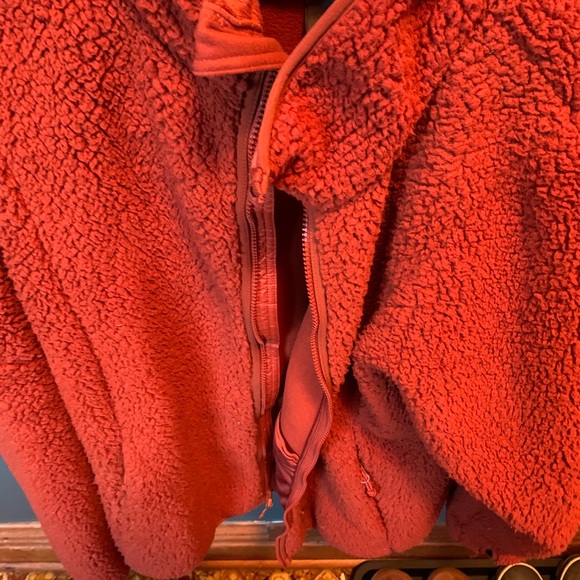 Fuzzy jacket - Picture 2 of 4